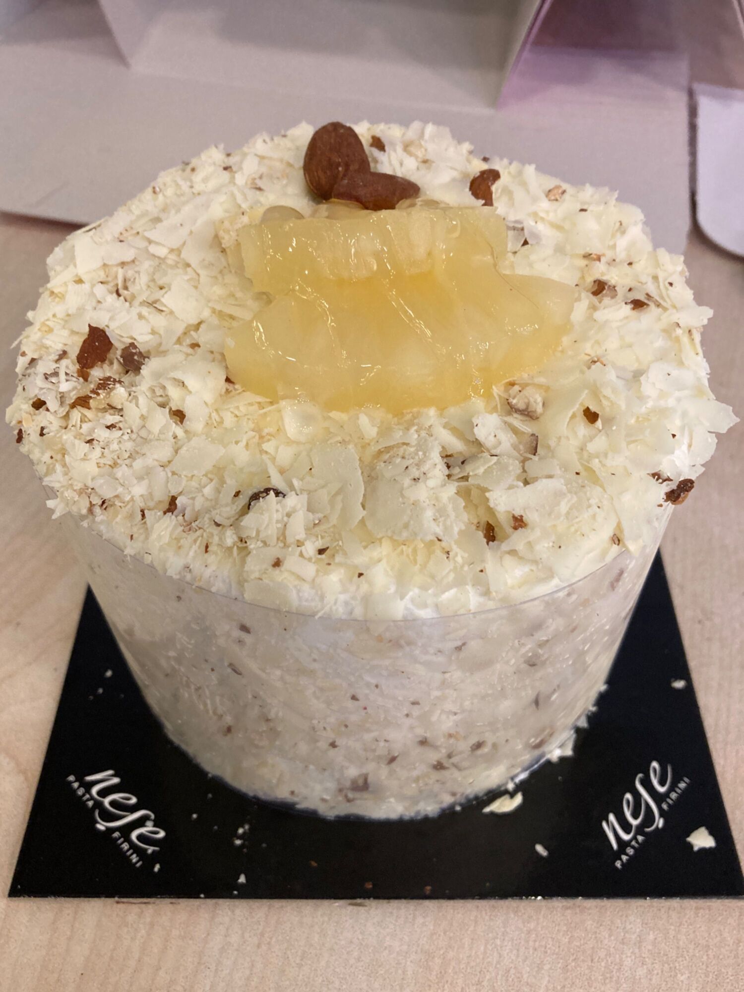 Ananas Bademli Pasta ( 4 kişilik)