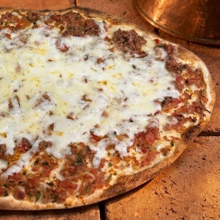 Kaşarlı Lahmacun