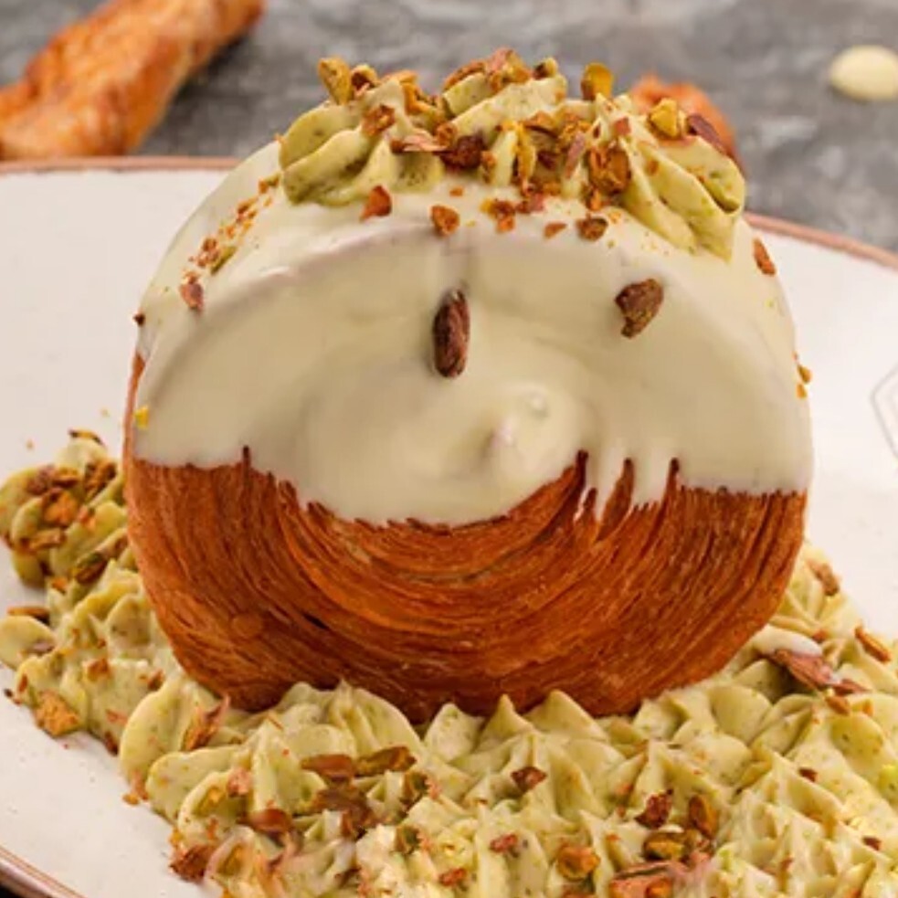 Antep Fıstıklı Chocoroll Kruvasan