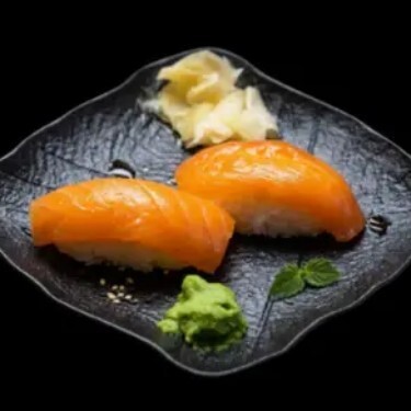 Sake Nigiri (2 pcs)