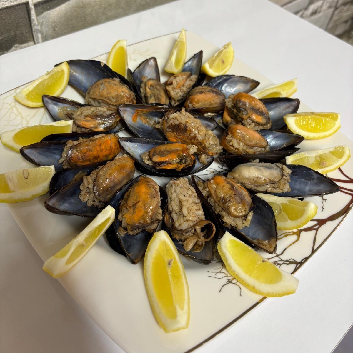 Midye Dolma (1 kg)
