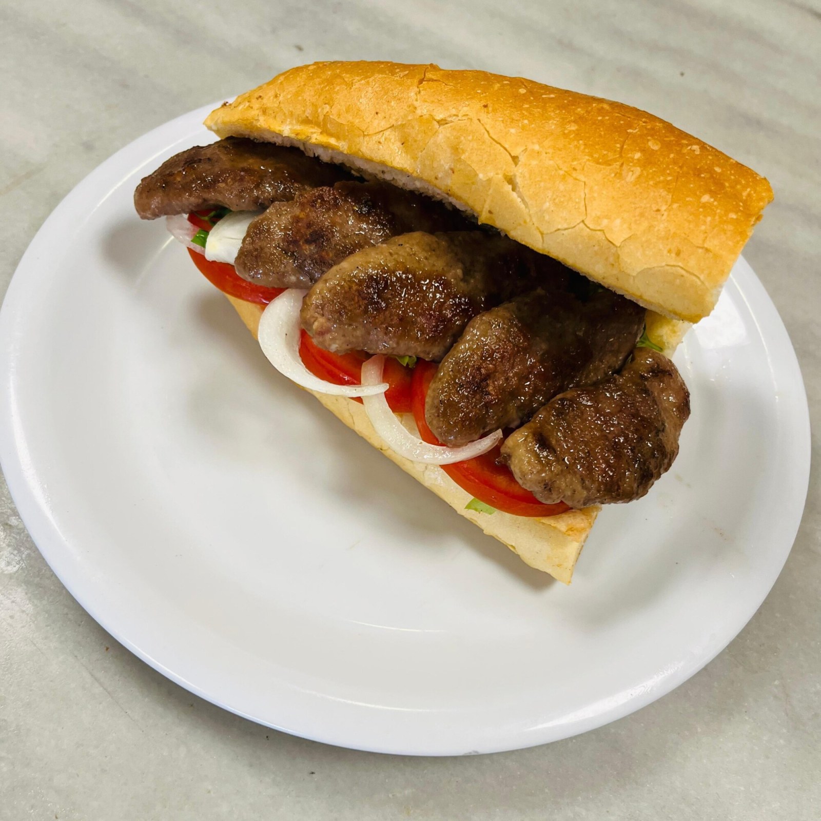 Yarım Ekmek Arası Izgara Köfte