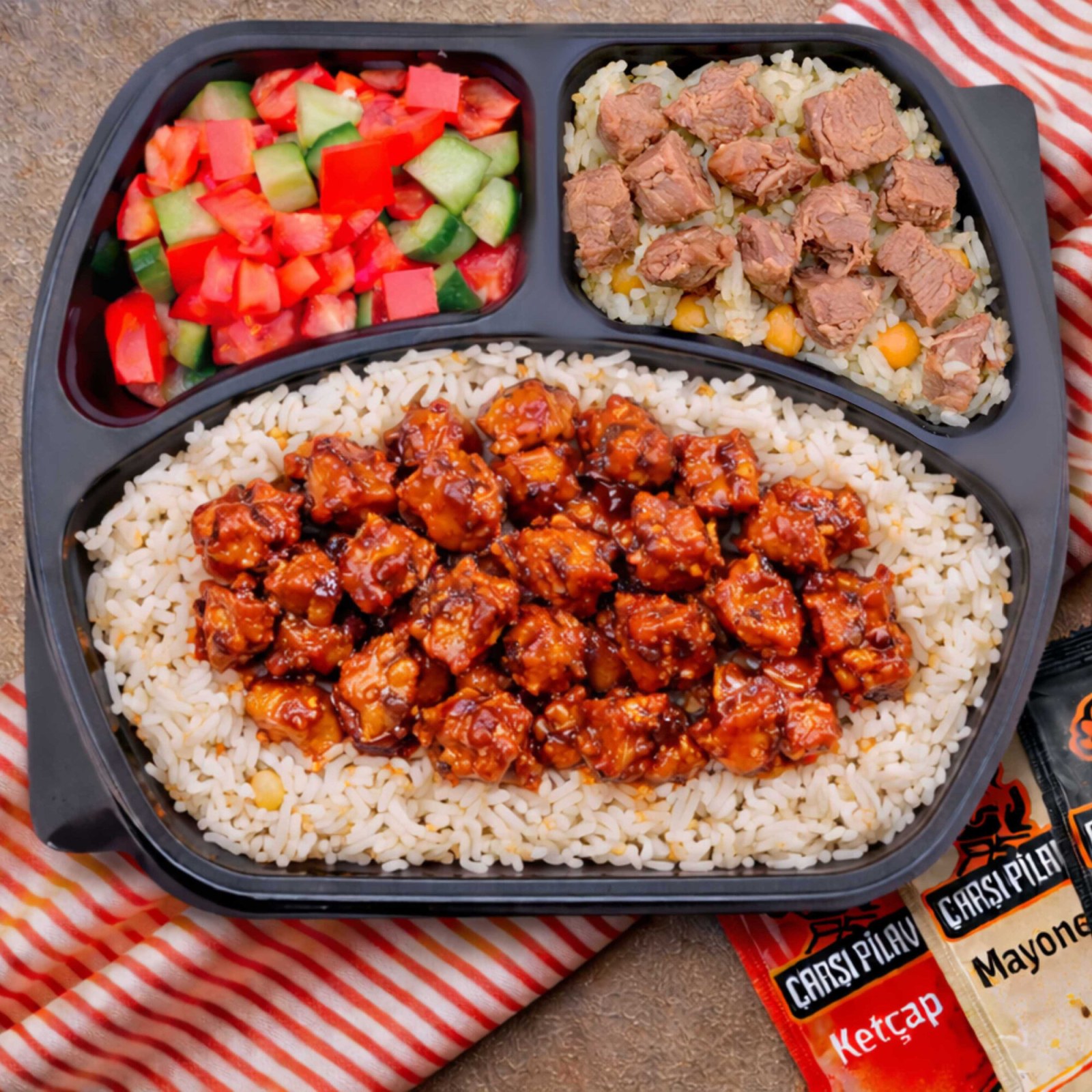 1.5 Mix - Acı Soslu Tavuklu & Kavurmalı Pilav