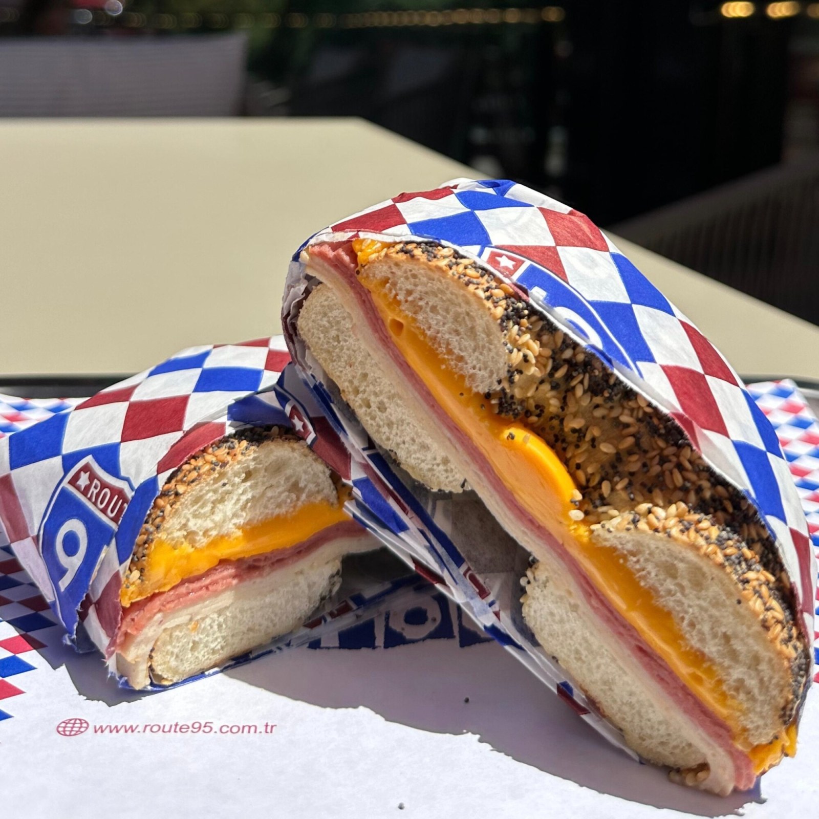Hindi Füme & Dana Jambon Bagel Sandviç