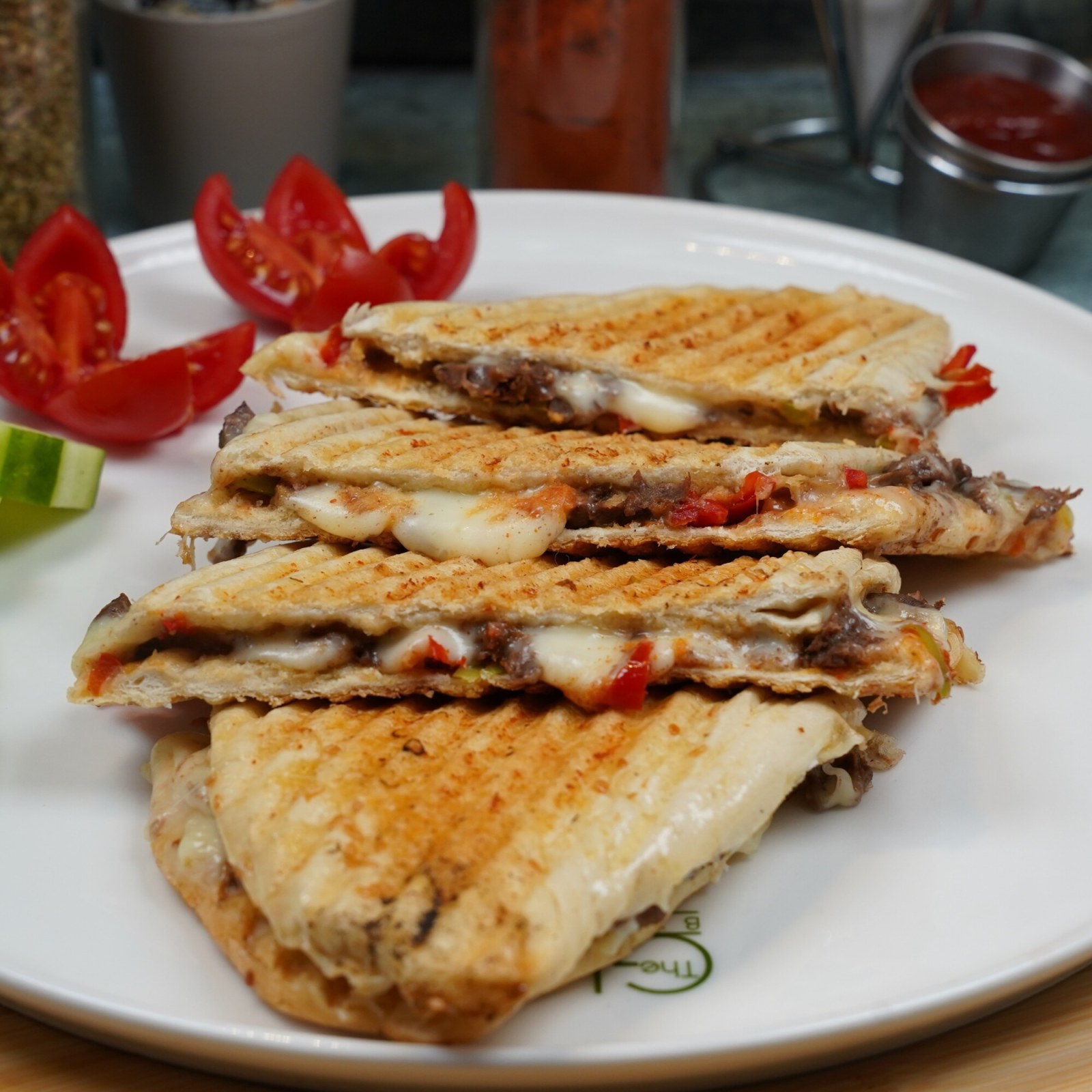 Kavurmalı Sebzeli Tost