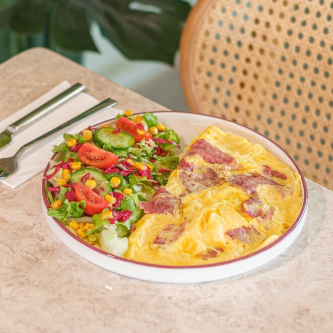 Füme kaburgalı omlet