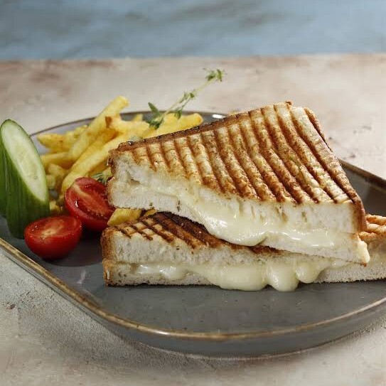 Çift Kaşarlı Tost