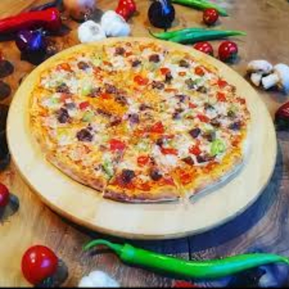 Turkish (kavurmalı) Pizza