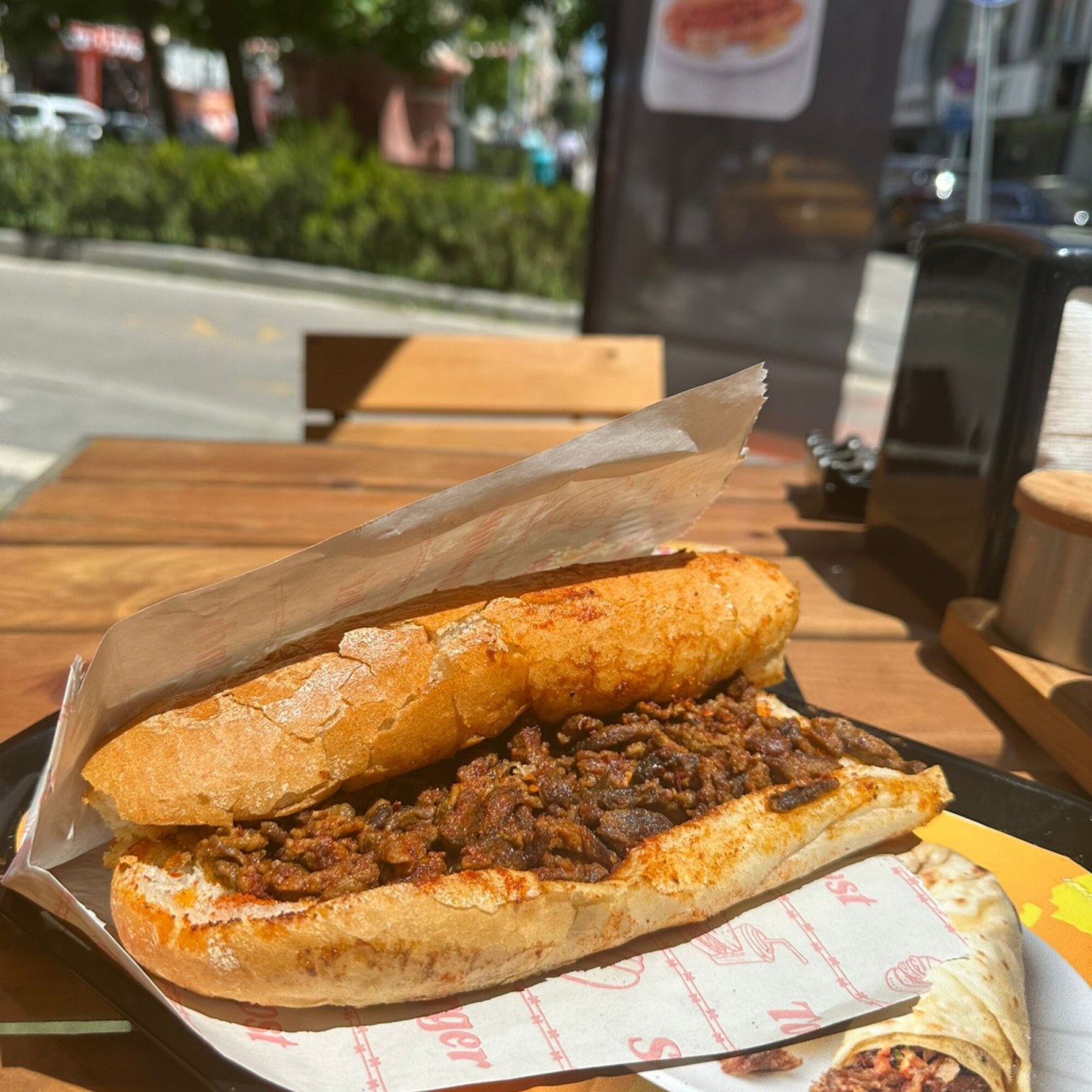 Ekmek Arası Et Tantuni