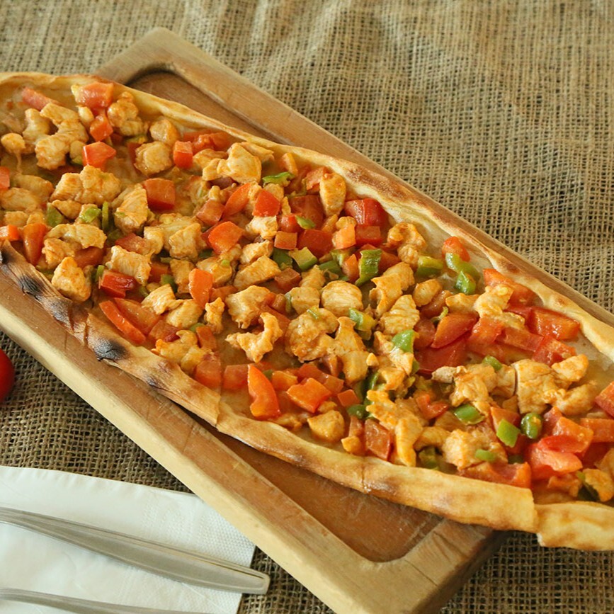 Tavuklu Pide