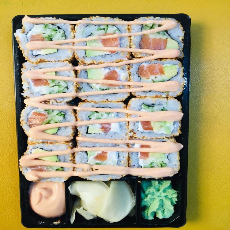 King Spicy Philadelphia Roll (12 Pcs.)