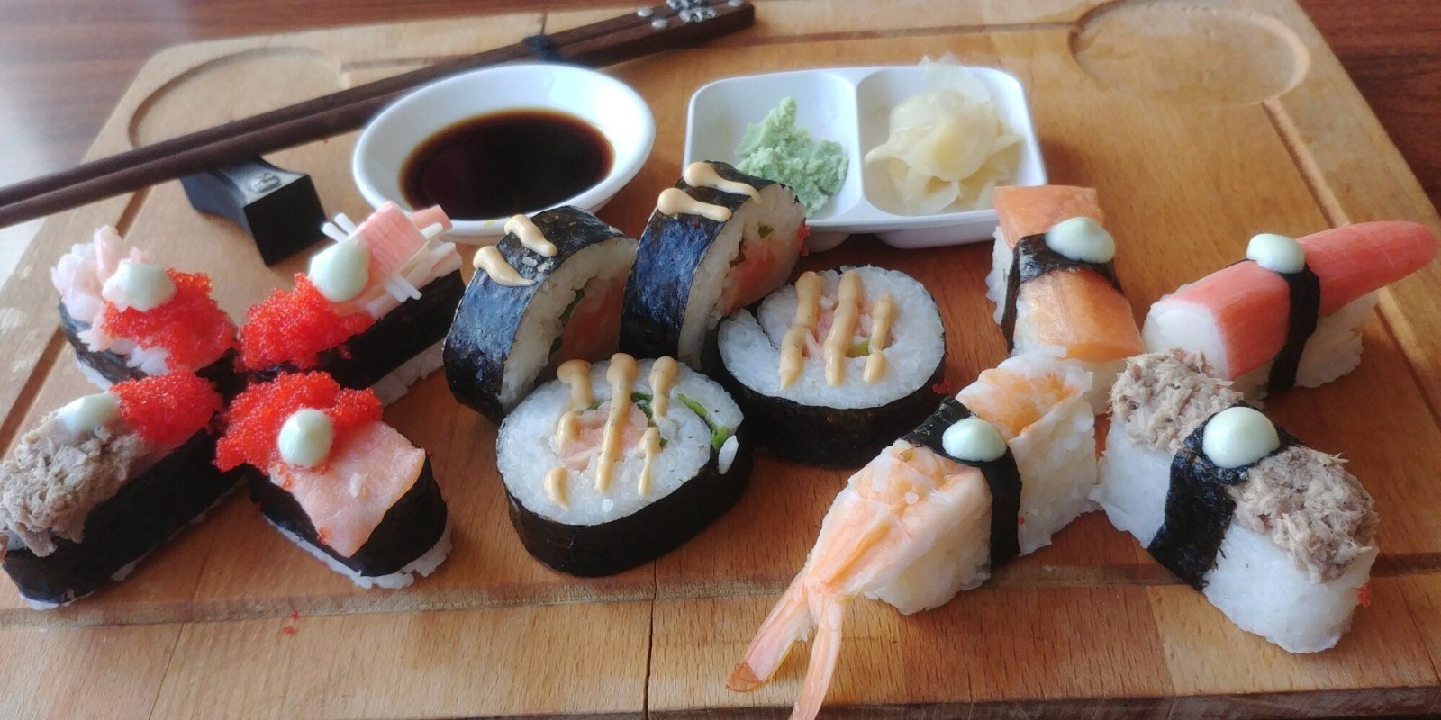Mix Sushi (12 Pcs.)