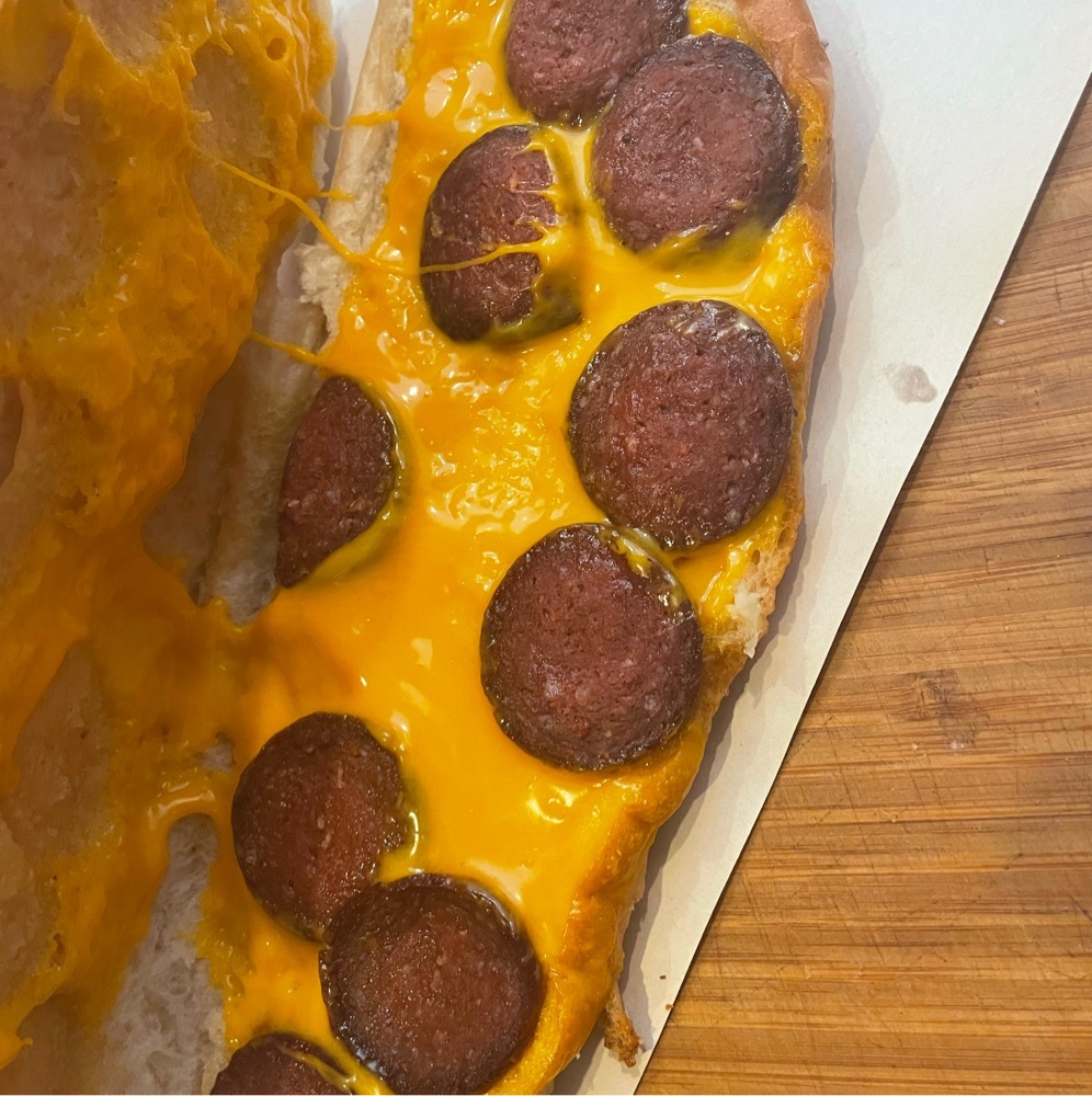 Kasap Sucuk + Cheddar Peynirli + tereyağ+Patates Kızartması