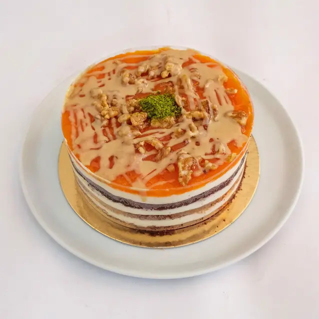 Balkabaklı Tahinli Cevizli Pasta (10 Kişilik)