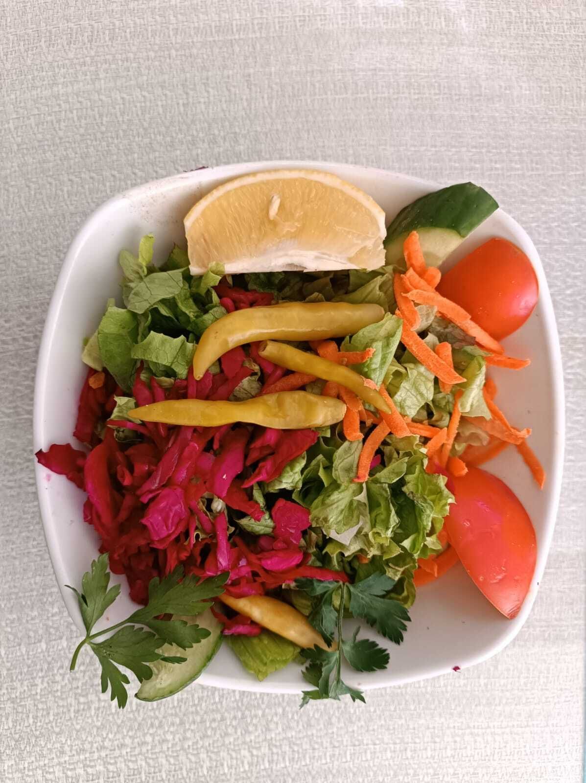 Mevsim Salata