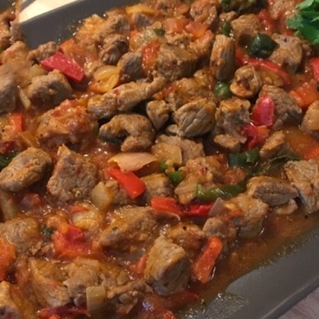 Saç Kavurma 1 Kg (Salata, Pilav, Meze ve Ekmek Dahil)