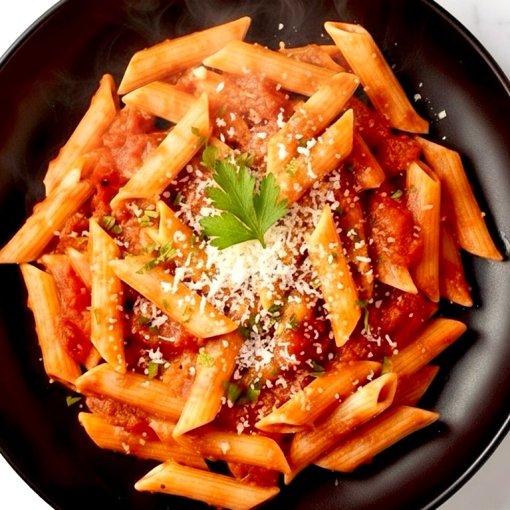 Acılı Domatesli Penne