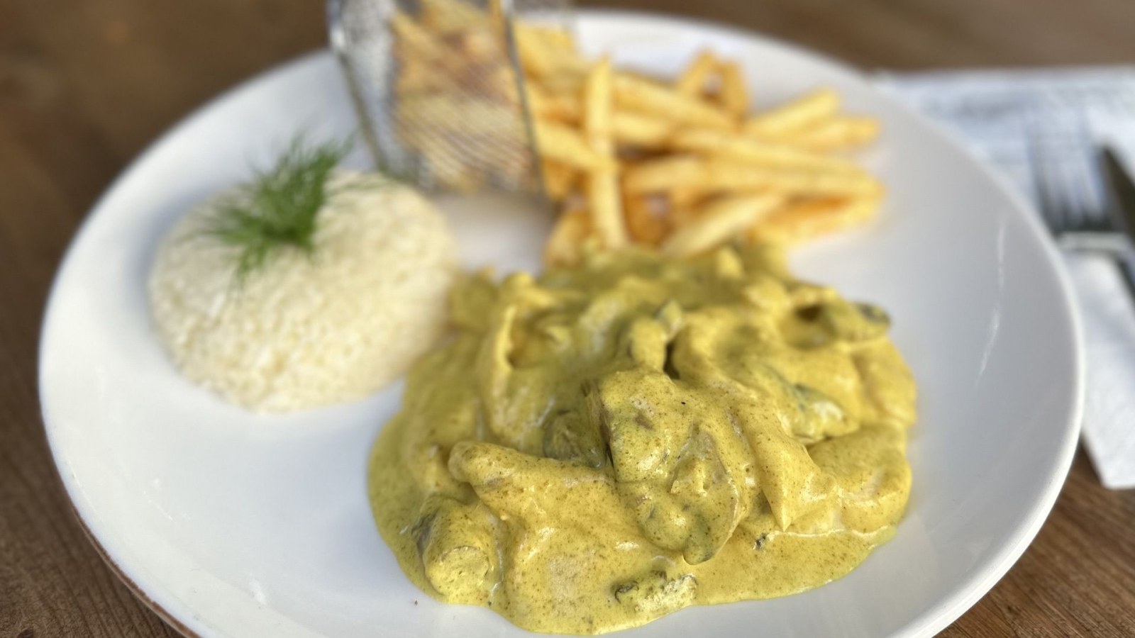 Köri Soslu Tavuk