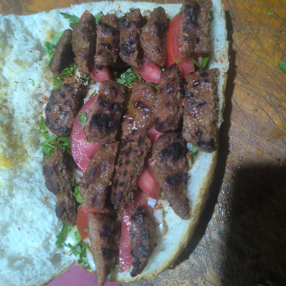 Köfte (Yarım Ekmek)