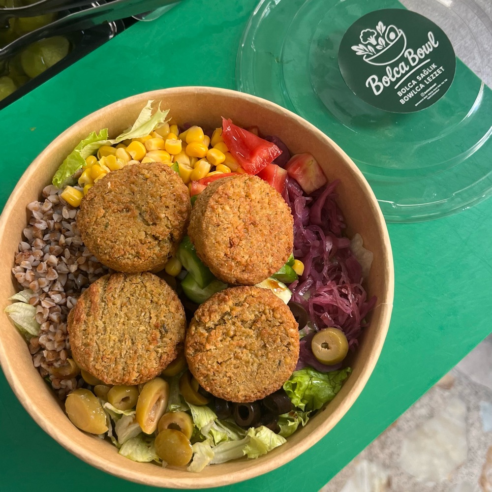 Karabuğday & Falafel Bowl