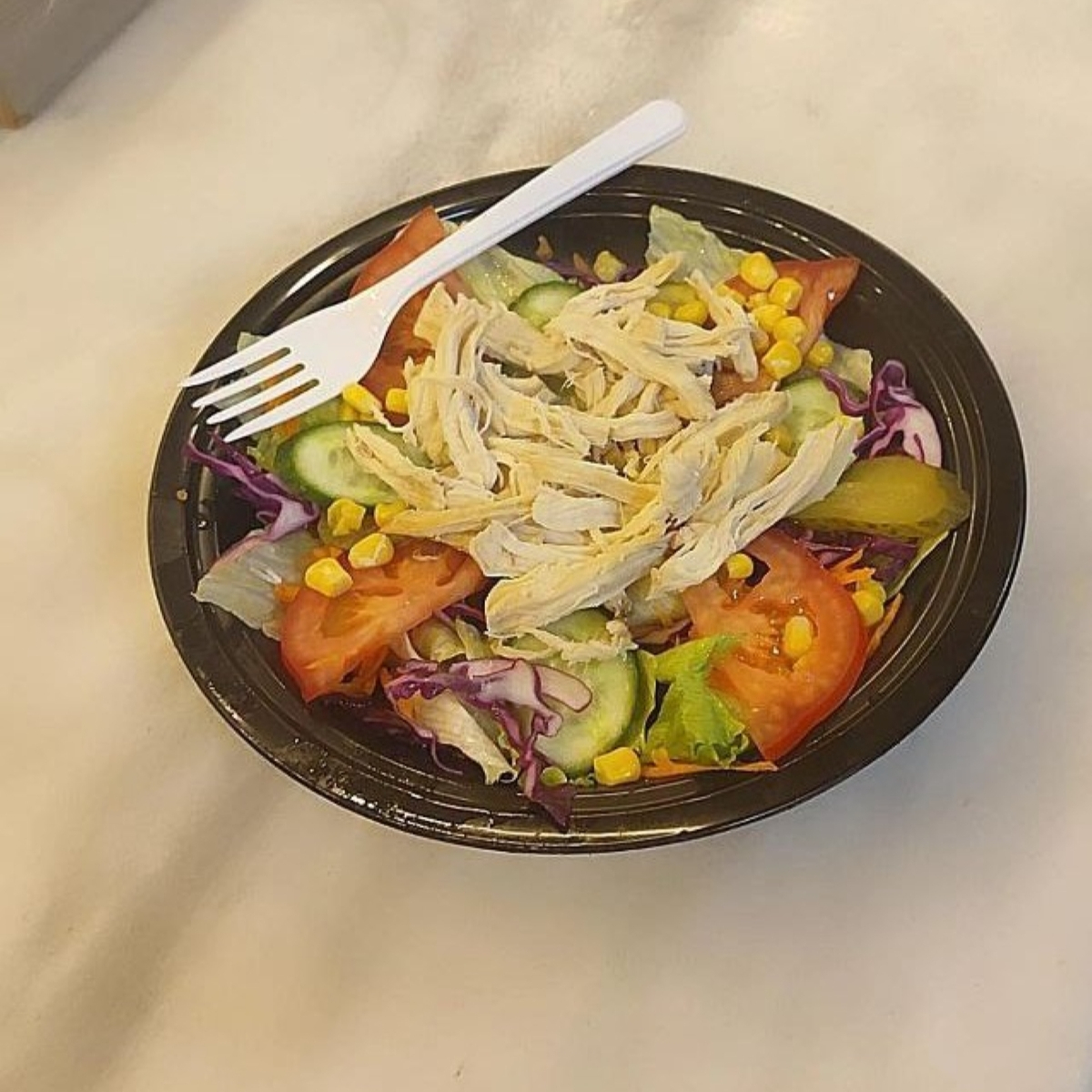 Söğüş Tavuklu Salata