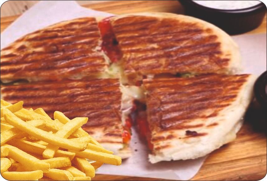 Sucuklu Bazlama Tost+Cips