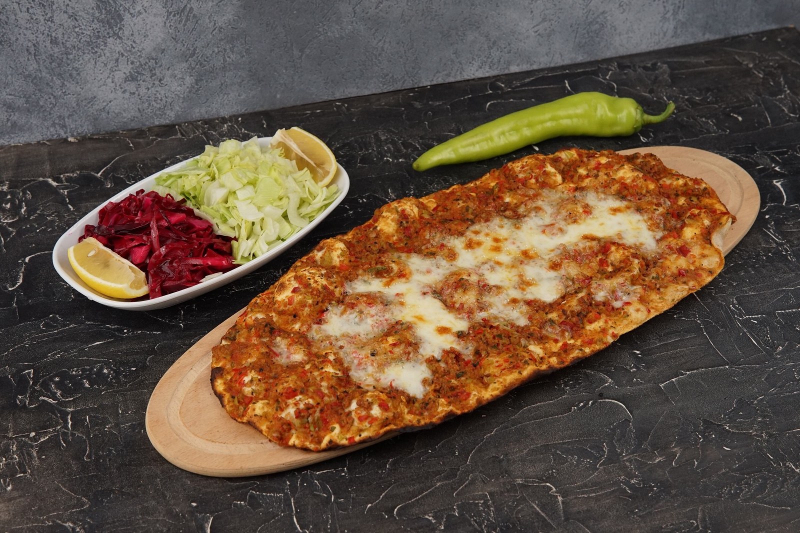 Kaşarlı Lahmacun