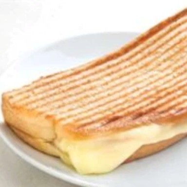 Ayvalık Ekmeğine Duble Kaşarlı Tost