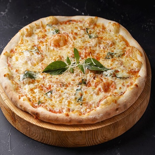 Dört Peynirli Pizza