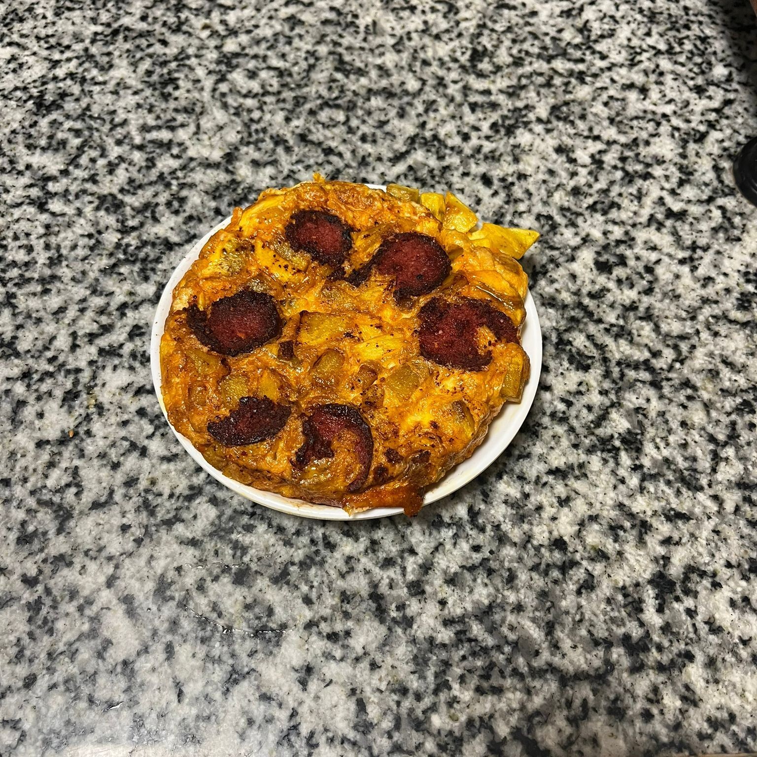 Sucuklu Kaşarlı Patatesli Omlet