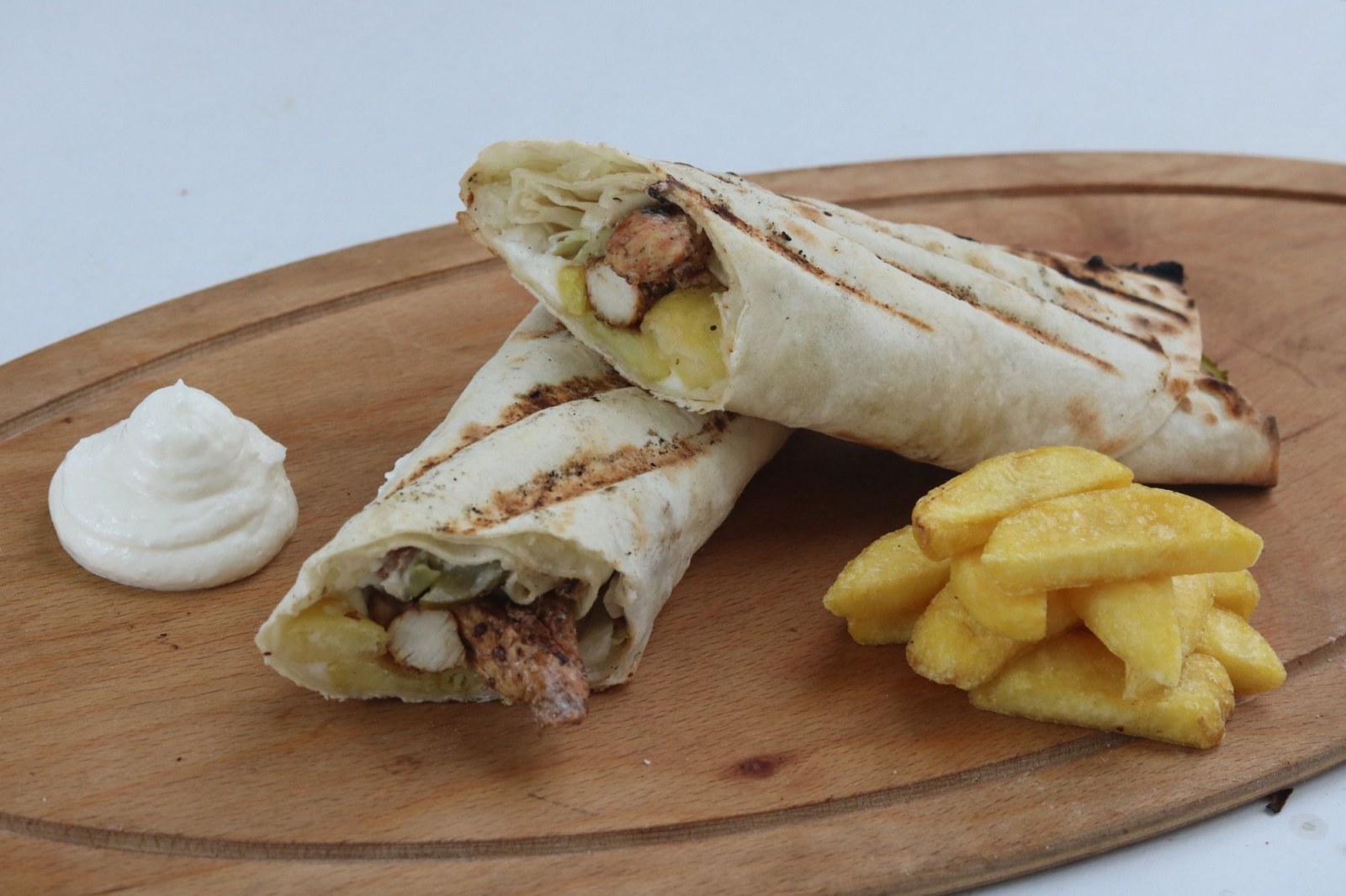 Lavaş Tavuk Döner Garliç Soslu