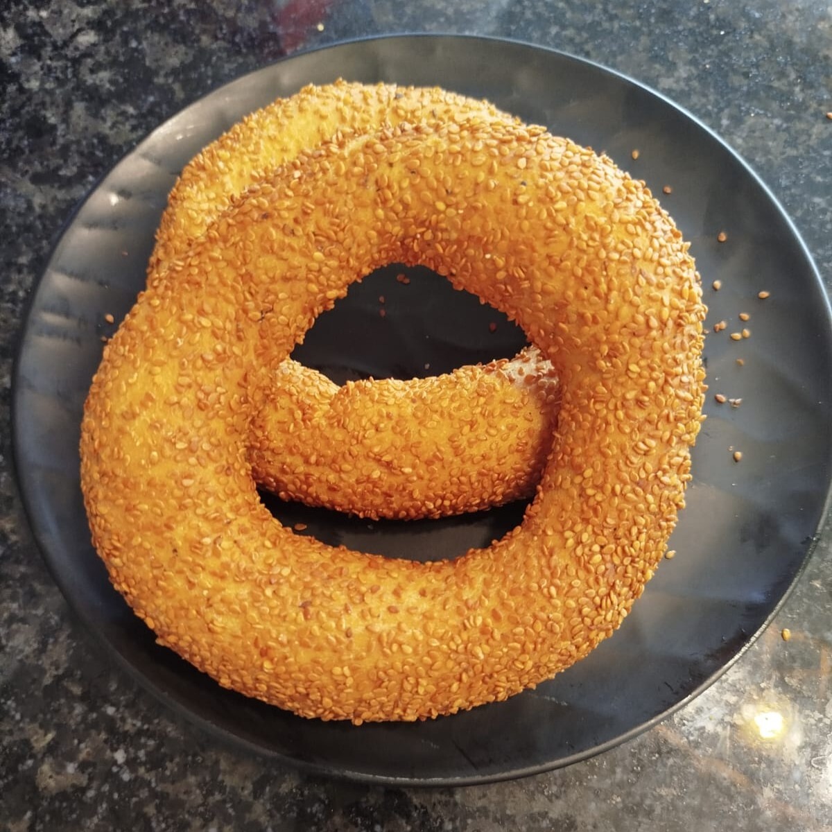 Çift Kaşarlı Sütlü Simit