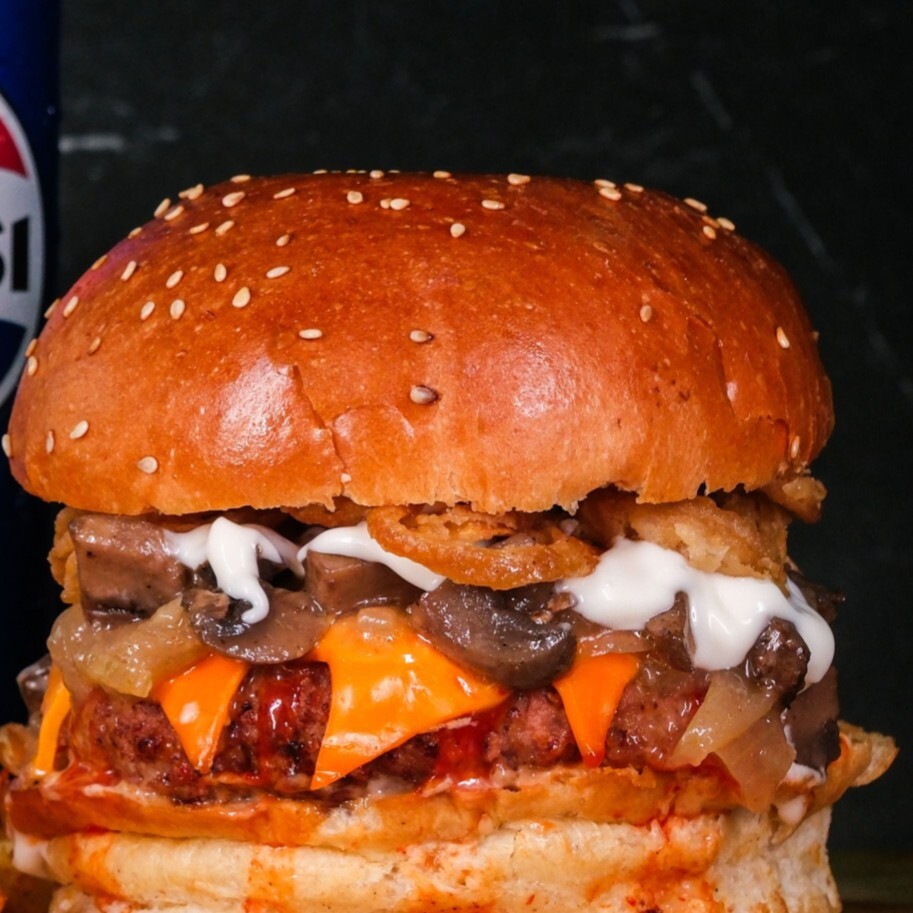 66 Garlic Mushroom Et burger