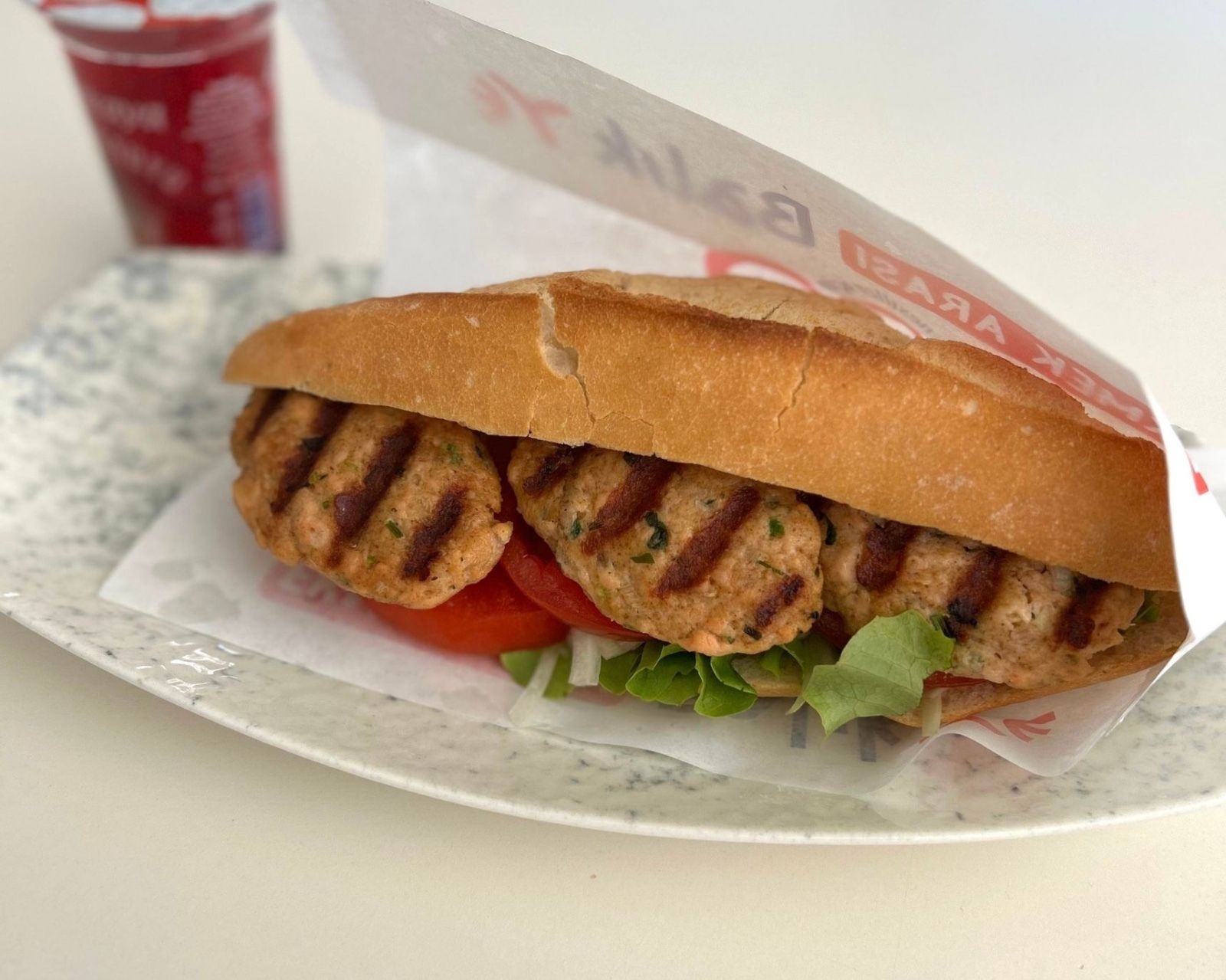 Balık Köfte Ekmek Arası