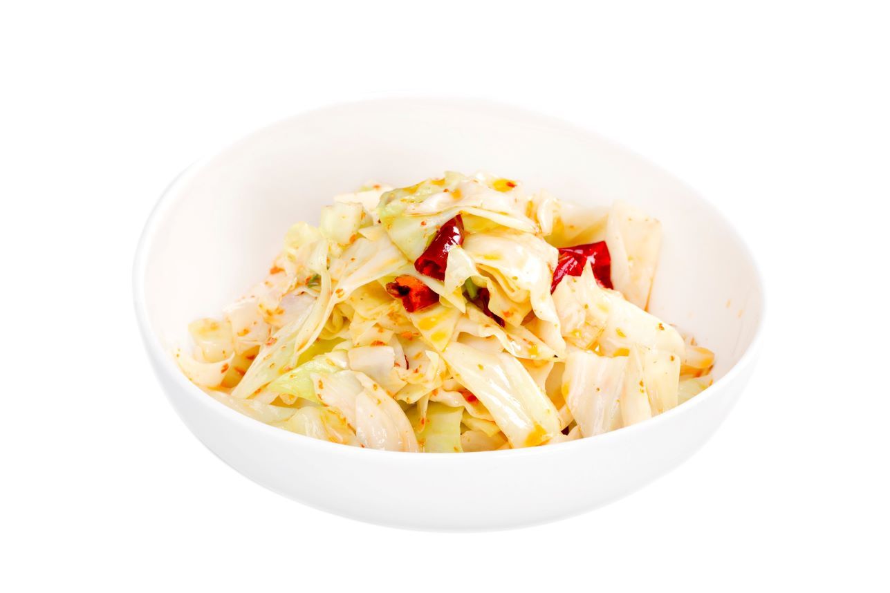 Acılı Lahana Salatası