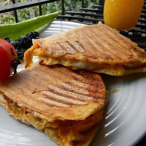 2 yarım KARIŞIK Tost 2 Soğuk B.AYRAN