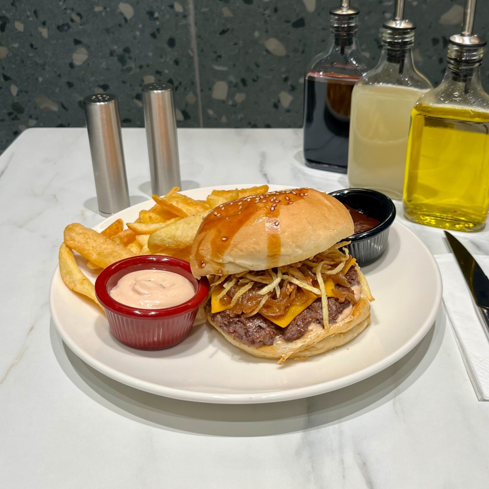 Trüf Soslu Mantar Burger Menü