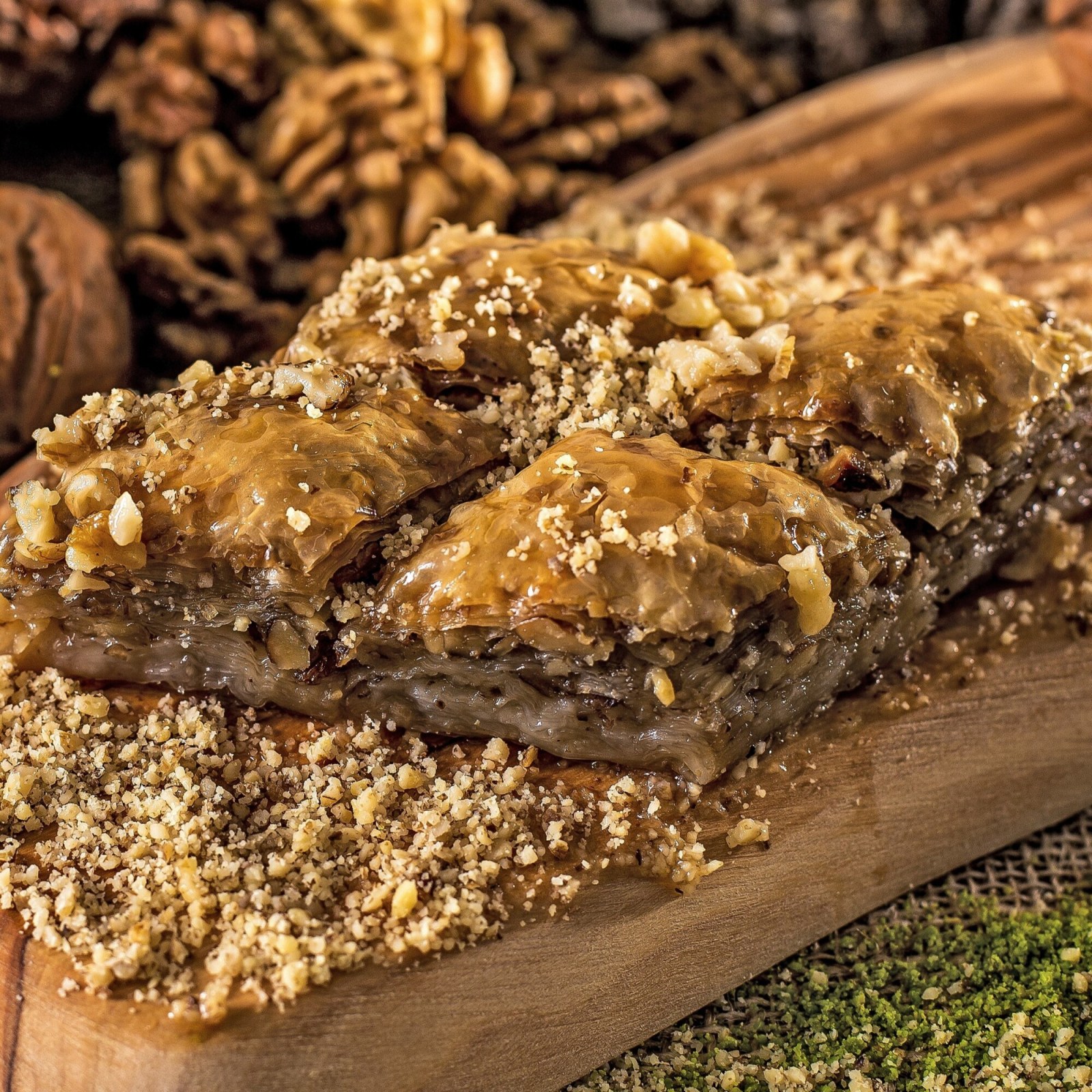 Cevizli Ev Baklavası (1 Kg)