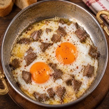 Kavurmalı Yumurta