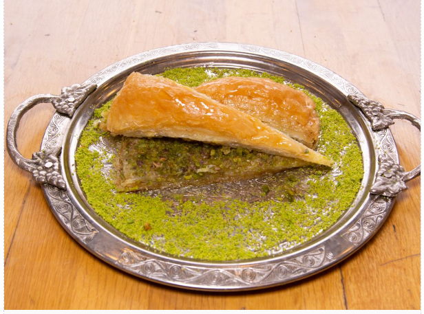 Fıstıklı Havuç Dilim Baklava (1 kg.)