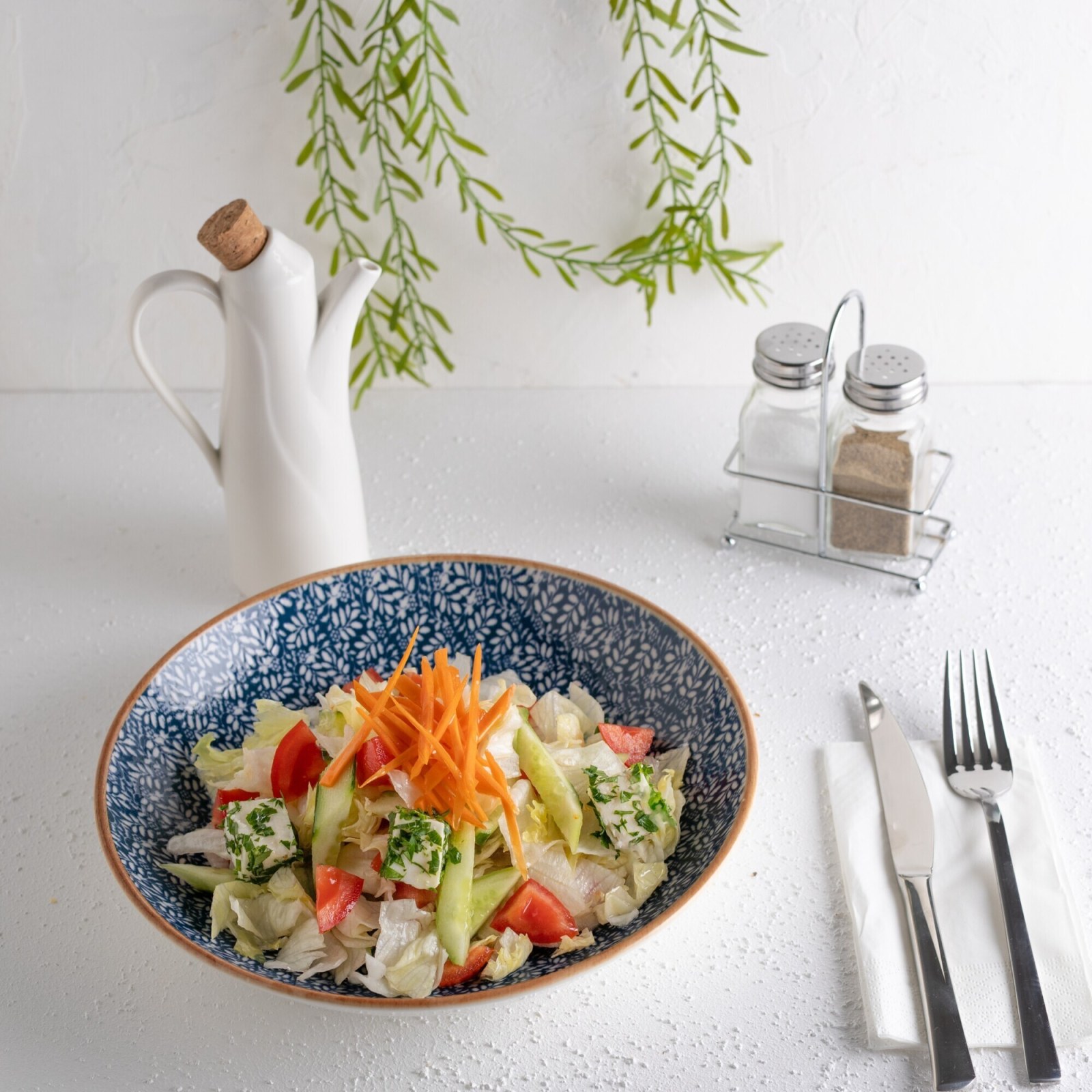 Peynirli Mevsim Salata