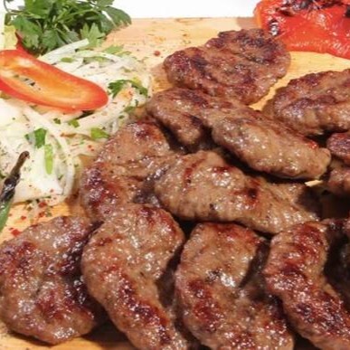 Izgara Köfte Servis