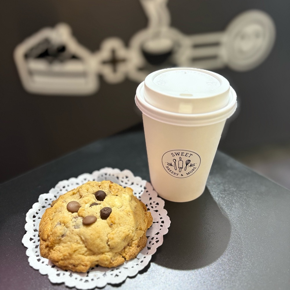 Chocolate Chip Cookie & Americano Keyfi