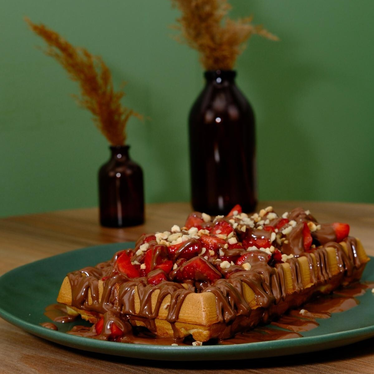 Sütlü Çikolatalı Çilekli Waffle