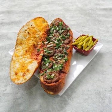 Ekmek arası Köfte