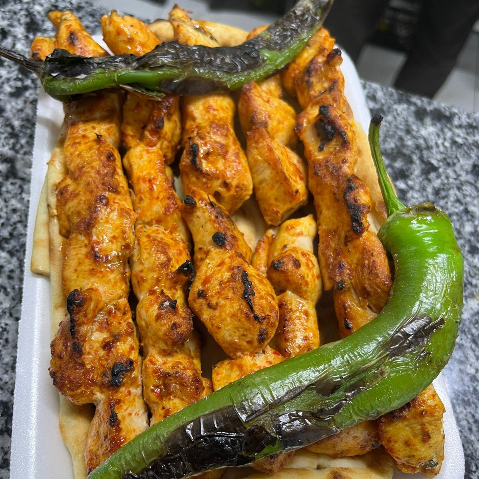 Tavuk Şiş (1kg) Menü