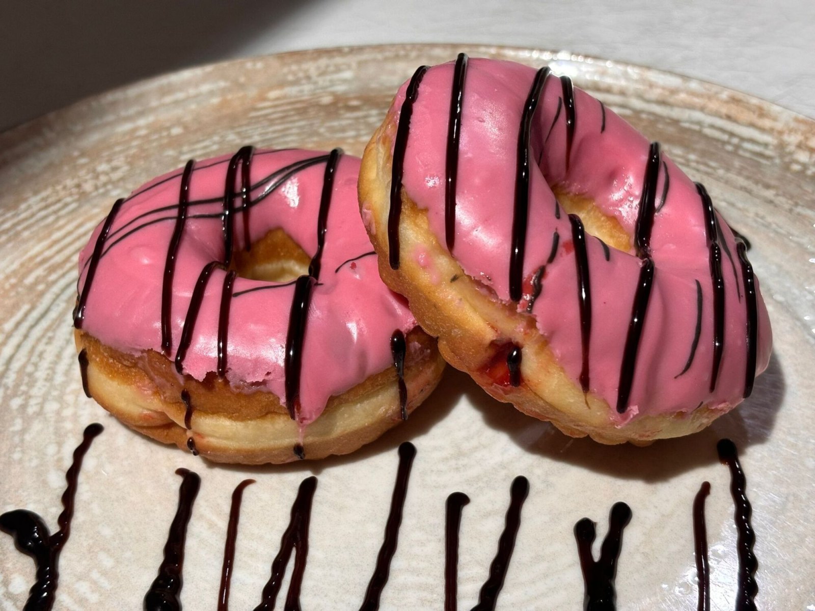 Çilekli Donut