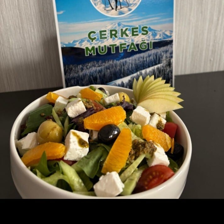 AKDENİZ SALATASI