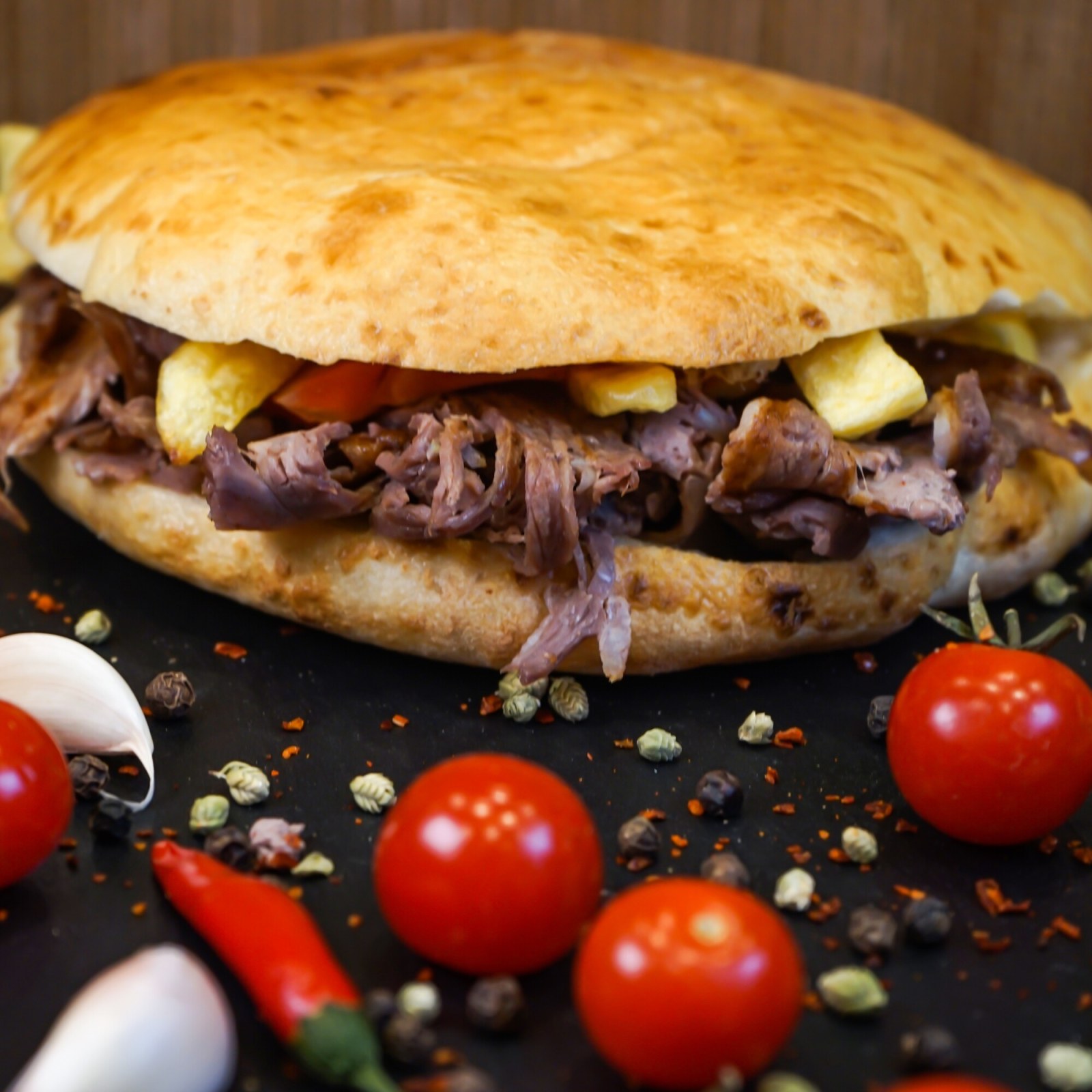Pita Ekmek Arası Alman Usulü Et Döner (100 gr)