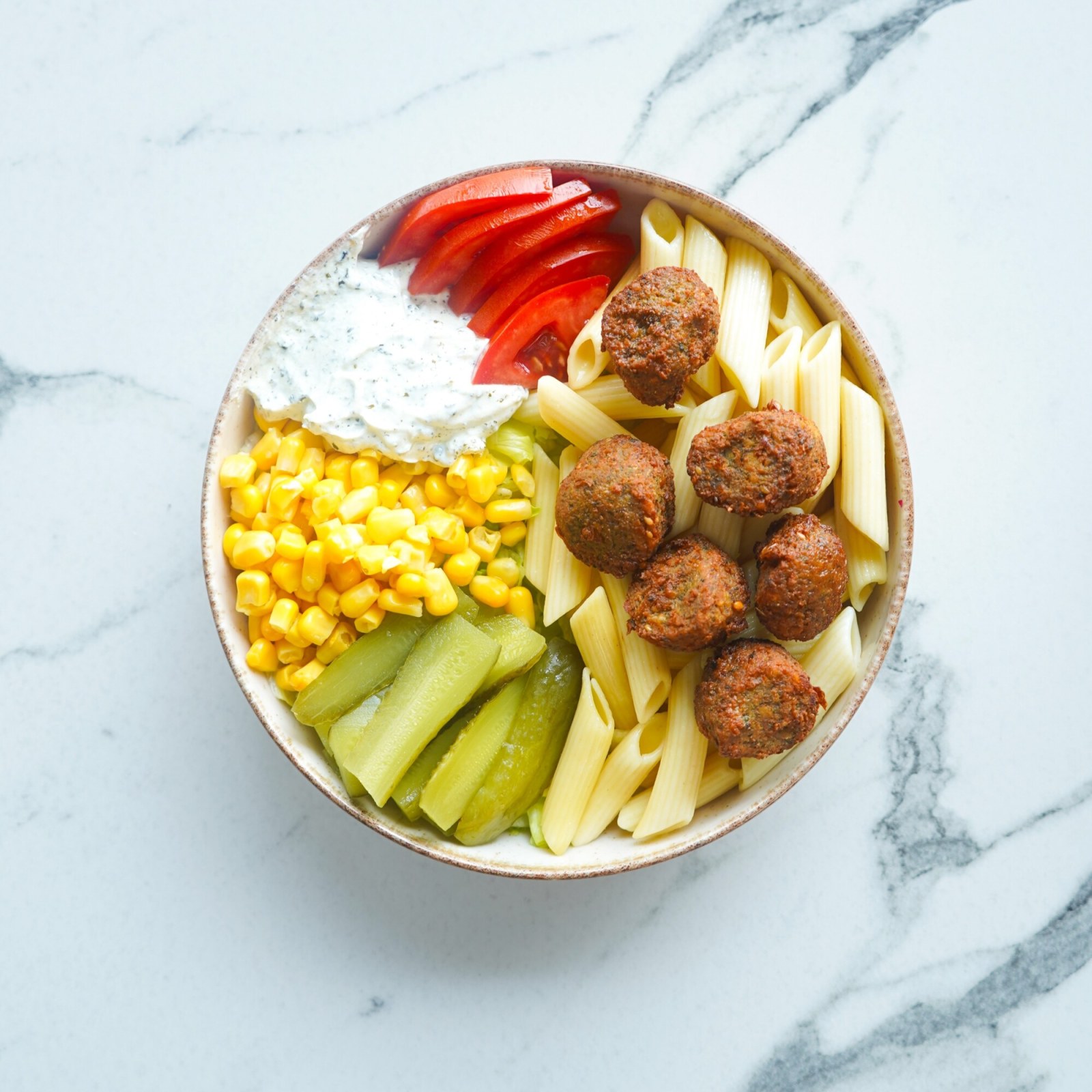 Falafel Makarna Bowl